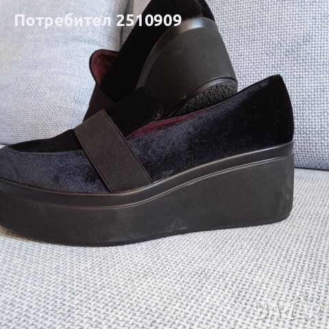 Обувки , снимка 2 - Дамски ежедневни обувки - 41390401