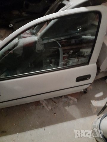 Врата за Опел Корса , снимка 4 - Части - 39469266