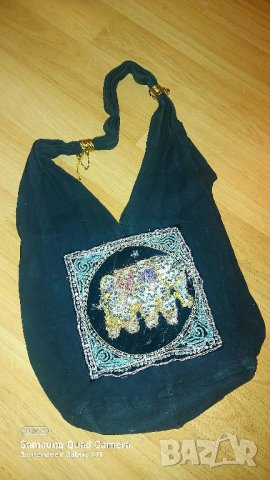 Продавам дамска чанта от плат 