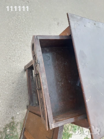 Шкафче за колекционери и ценители , снимка 9 - Шкафове - 51229178