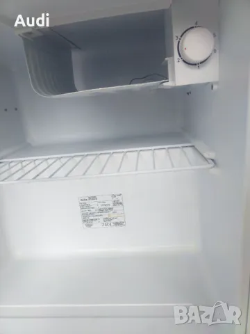 Хладилник тип мини бар AMICA Общ полезен обем 47 литра. Хладилна камера с обем 42. Фризер 4л, снимка 10 - Хладилници - 50296306