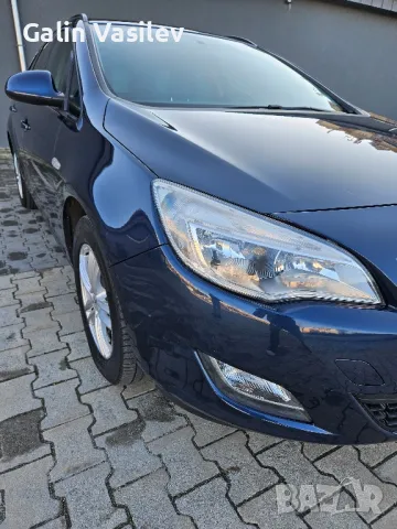 Opel Astra J 1.7 CDTI/110 Start-Stop sistem, снимка 2 - Автомобили и джипове - 48087996