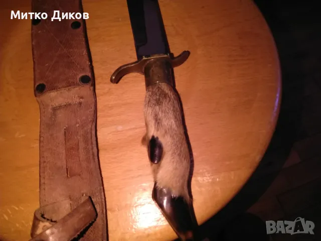 Ловен нож от соца калъф естествена кожа метален гард ръчно правен от майстор с инициали нов , снимка 9 - Ножове - 36422656