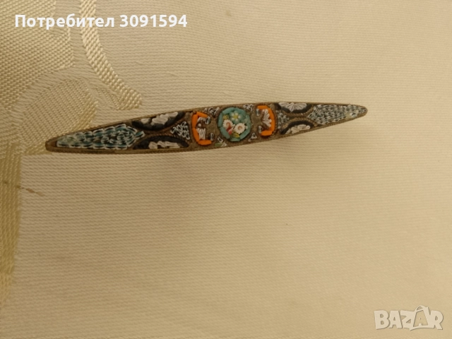 Автентична старинна брошка, която е ръчно изработена от цветно Венецианско стъкло - Венецианска моза, снимка 11 - Антикварни и старинни предмети - 51769548