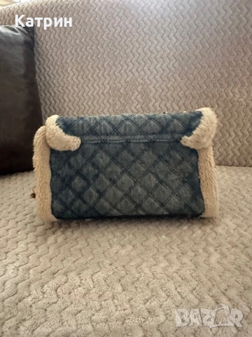 Чанта GUESS - ползвана и запазена , снимка 3 - Чанти - 53130615