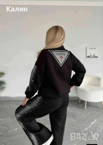 Дамски комплекти Guess - два модела - 30€, снимка 3 - Спортни екипи - 53782839