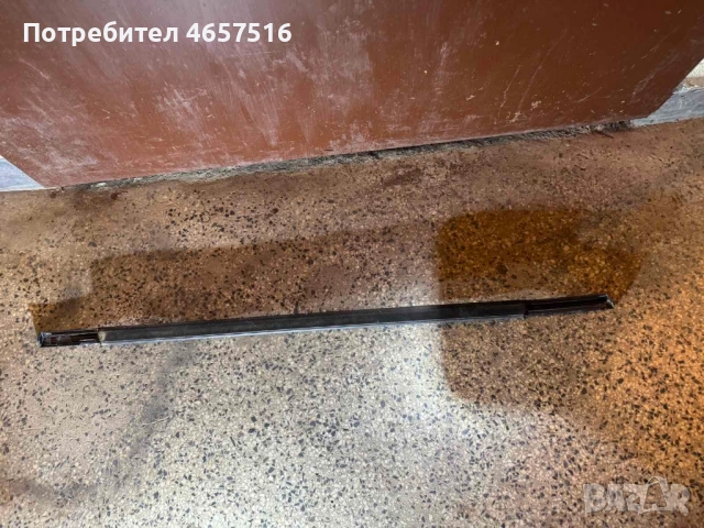 Хоризонтална външна черна гланц лайсна задна дясна врата Range Rover Evoque само за 120лв., снимка 2 - Части - 52520596