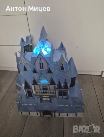 Елза и Ана Дисни Замък Арендел Леденото Кралство Elsa Arendel castle , снимка 4 - Фигурки - 55981672