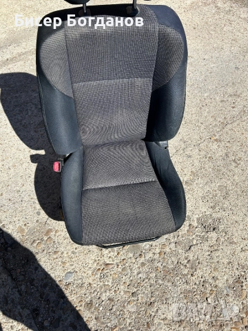 Седалки за Субару форестър, снимка 2 - Части - 51957564