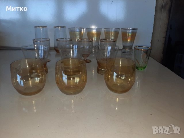 Ретро тънкостенни стъклени чаши за вода и алкохол