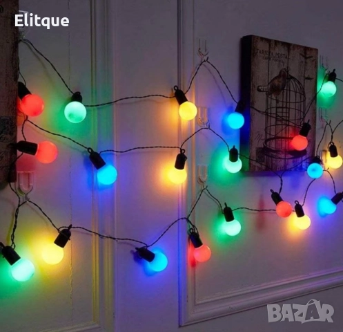 Гирлянд от крушки с цветни светлини 