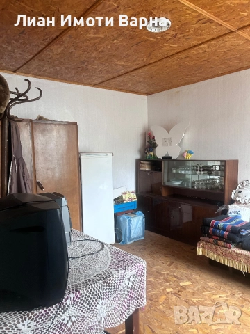 Къща с двор в с. Разделна, снимка 6 - Къщи - 51603665