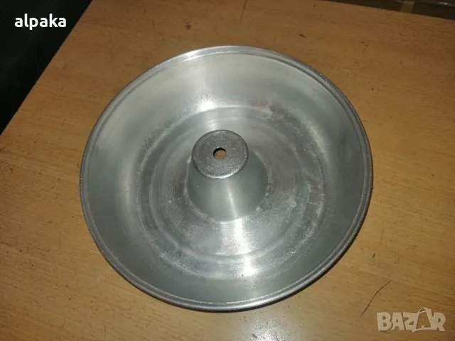 Продавам алуминиева форма за кекс с чашка, снимка 2 - Форми - 47897270