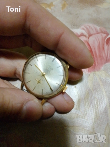 Vintage Cornavin Geneve Swiss Manual Winding Wristwatch Goldplated по договаряне 