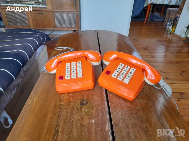 Стар детски телефон,телефони