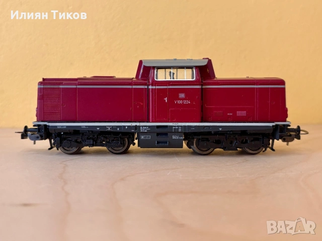 Дизелов локомотив Roco 69417  DB V100 BR 212 1:87 DC влак, влакче, снимка 5 - Влакчета, самолети, хеликоптери - 53749088