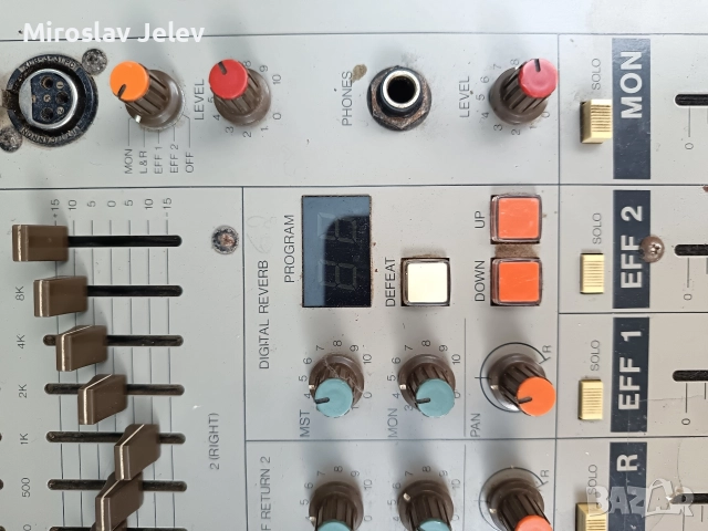 пулт с вграден усилвател Bell, снимка 7 - Ресийвъри, усилватели, смесителни пултове - 52646884