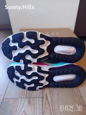 Дамски маратонки Nike Air Max 270 React, снимка 4 - Маратонки - 55990242