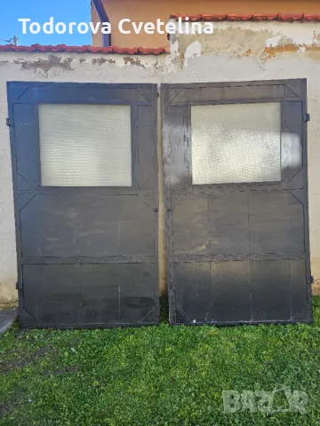 Железни врати