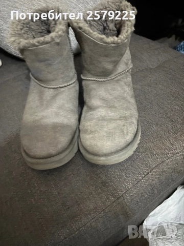 Ugg оригинални , снимка 2 - Дамски ботуши - 51762046