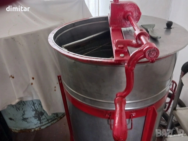 центрофуга за мед