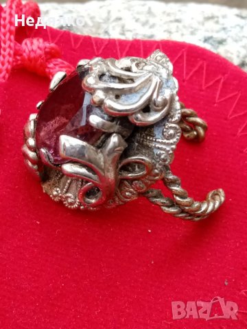 Красив стар пръстен с аметист , снимка 2 - Антикварни и старинни предмети - 41182926