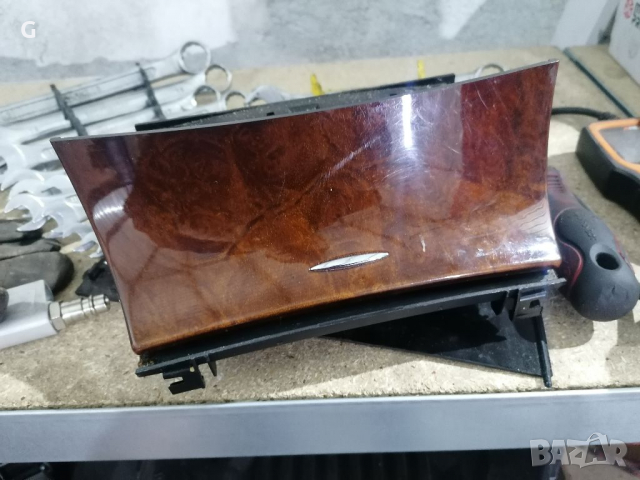 Пепелник Мерцедес W 211 E класа , снимка 2 - Части - 36346018