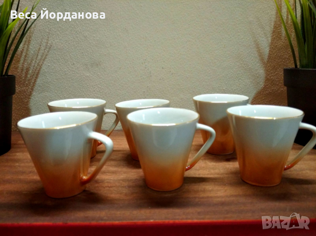 Стари порцеланови чашки за греяна ракия, снимка 1 - Чаши - 36140510