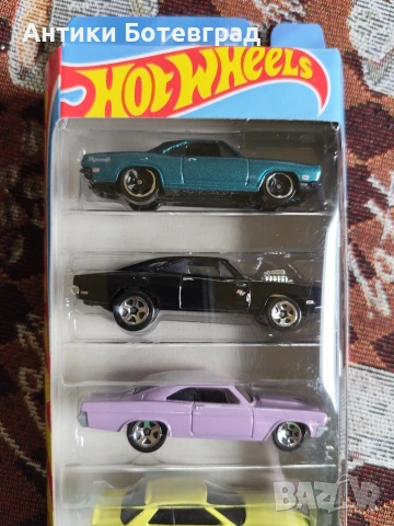 Сет Бързи и яростни на Хот уилс Hot wheels , снимка 2 - Коли, камиони, мотори, писти - 53401033