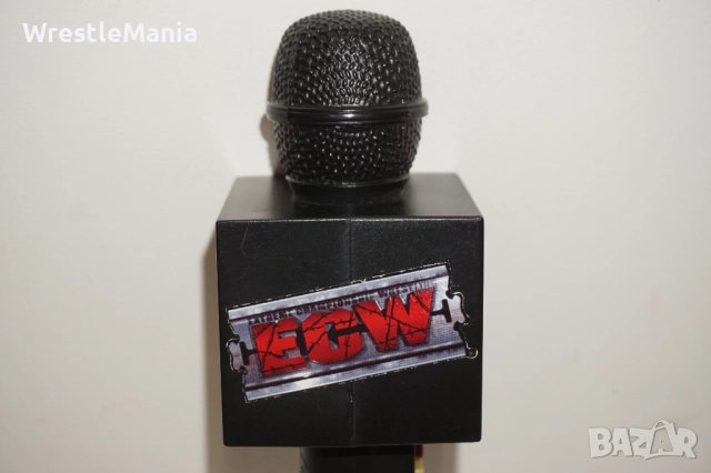 Рядък Кеч Микрофон WWE Jakks Pacific Talking Wrestling Mic 2007, снимка 13 - Колекции - 51854879