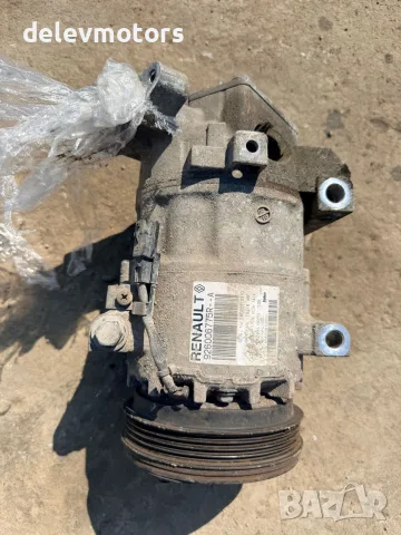 926006775R, 6022319310 компресор за климатик от Dacia Sandero 2 1.2i