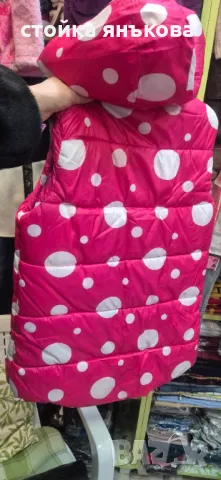 Продавам дамски елек циклама, наситено розово, снимка 3 - Елеци - 48637872