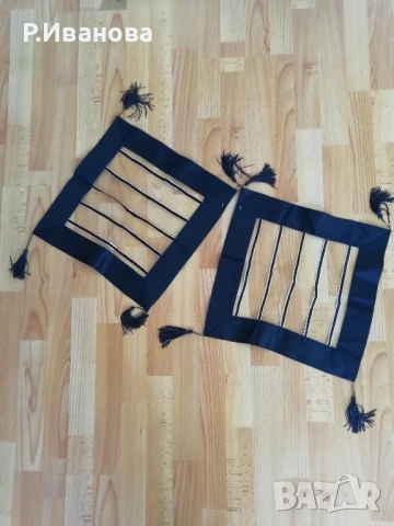 Нов комплект покривка, тишлайфер и 2 каренца в синьо и златисто, снимка 4 - Покривки за маси - 52007690