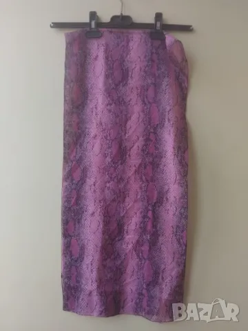 НОВ Италиански дамски тънък шал в розов змийски принт  - Italy, снимка 4 - Шалове - 49152851