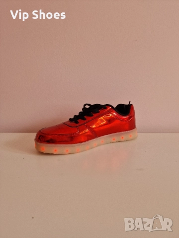 Светещи обувки , снимка 3 - Спортно елегантни обувки - 52141133