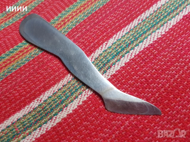 Нож за писма женски крак