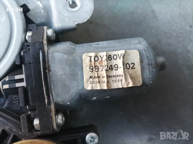 Заден ляв Ел стъкло повдигач за Тойота Корола Версо. 2006 год., снимка 2 - Части - 48872135