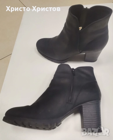 Дамски боти Clarks / Размер 39.5 Стелка 25.5 см, снимка 2 - Дамски боти - 52845314