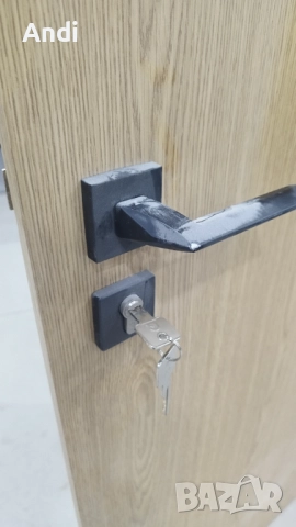 Врата с метална каса брава и дръжки с ключ 3 бр 78/201см дясна, снимка 12 - Дограми - 52715536