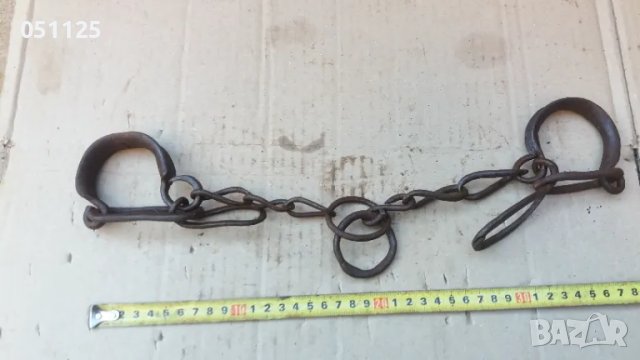 масивни ковани възрожденски окови, белезници, пранги , снимка 2 - Антикварни и старинни предмети - 47906619