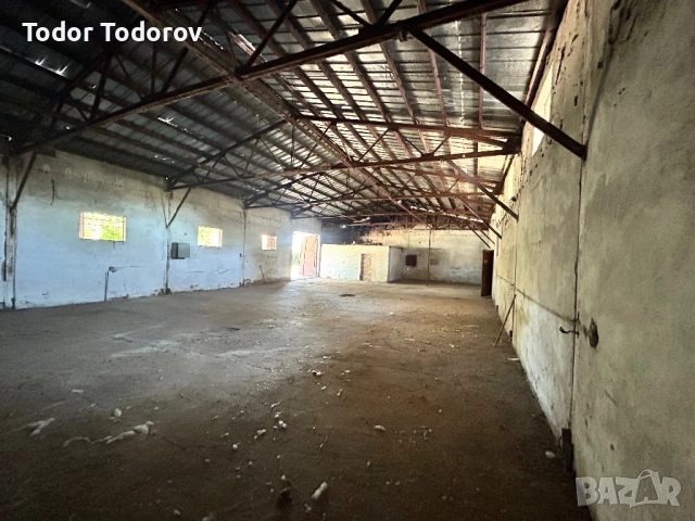 Индустриално хале с двор!, снимка 18 - Складове - 53002359
