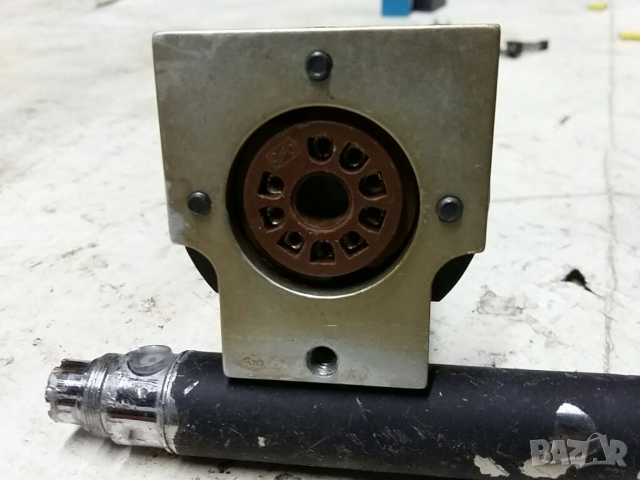 Лампа Fx-593 с цокъл, снимка 5 - Друга електроника - 36344619