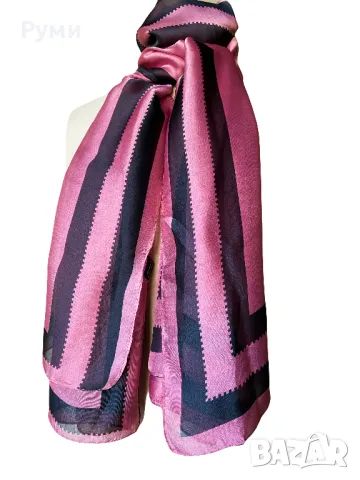 Шал в цвят пепел от рози с черен кант, снимка 2 - Шалове - 45427886