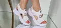Дамски ластични сандали Nike в бяло, снимка 2