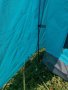 Продавам чисто нова синя много лека двуслойна палатка с алуминиеви рейки и два входа , снимка 8