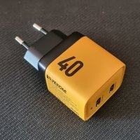 WEKOME GaN 40W зарядно с два USB TYPE-C порта, снимка 2 - Оригинални зарядни - 41961506