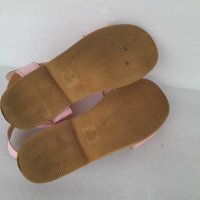 Розови сандали H&M, 32 номер , снимка 4 - Детски сандали и чехли - 41957664