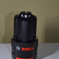 Оригинална батерия Bosch 12v 2.0Аh  , снимка 1 - Други инструменти - 36142800