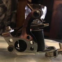 Две хубави машинки за татуиране Tattoo machine , снимка 5 - Комплекти и лотове - 39887501