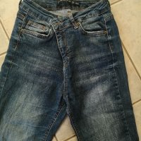 Дамски дънки тип Skinny jeans, снимка 4 - Дънки - 39161911